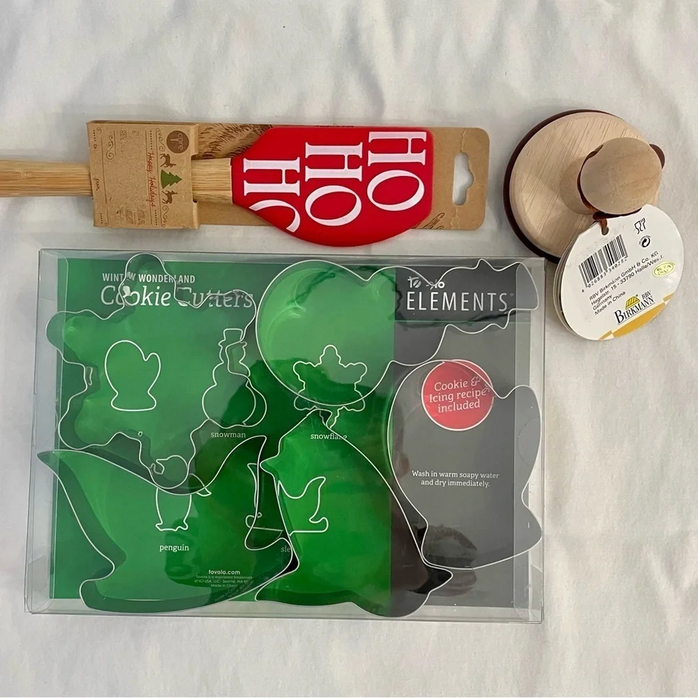 Holiday Baking Gift Set Cookie Cutters, Snowflake Cookie Stamp and Spatula New.